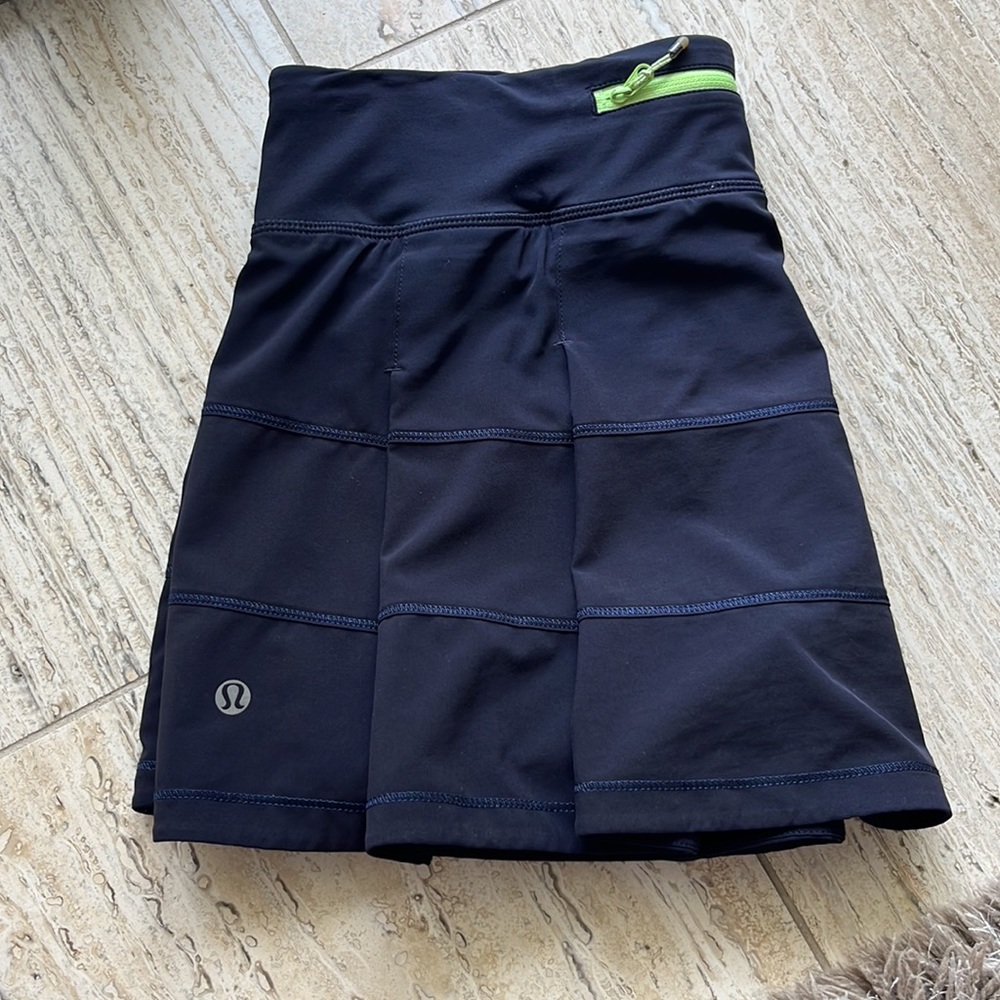 Lululemon pace rival skirt
